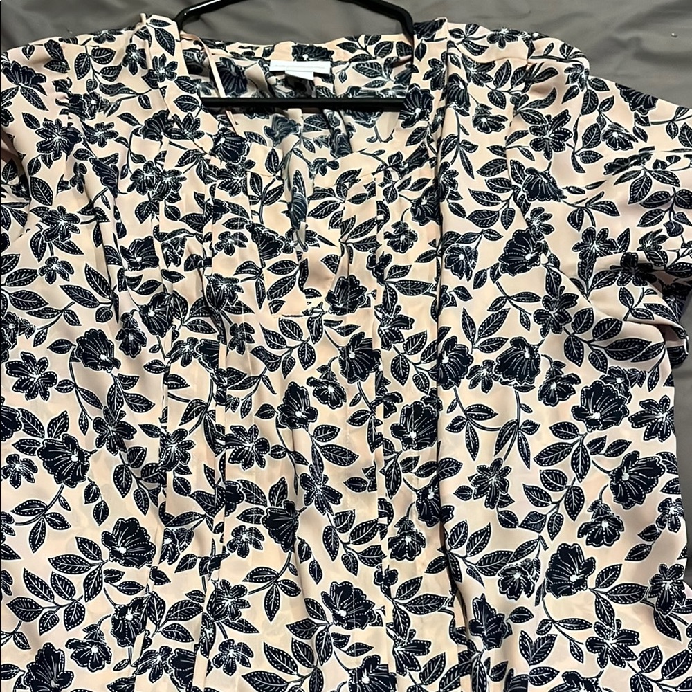 Liz Claiborne Black and White Floral Blouse
